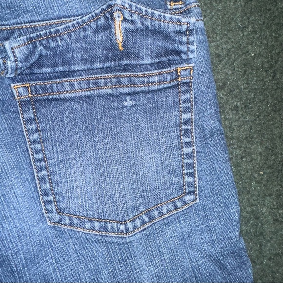 Cache Capris w/ Button Detailing - Picture 7 of 7